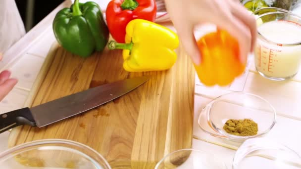 Low calorie Stuffed peppers — Stock Video