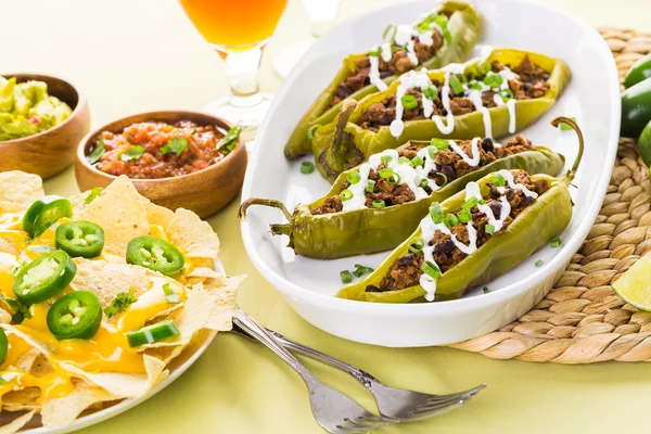 Chipotle beef and bean stuffed chile peppers — Stok Foto