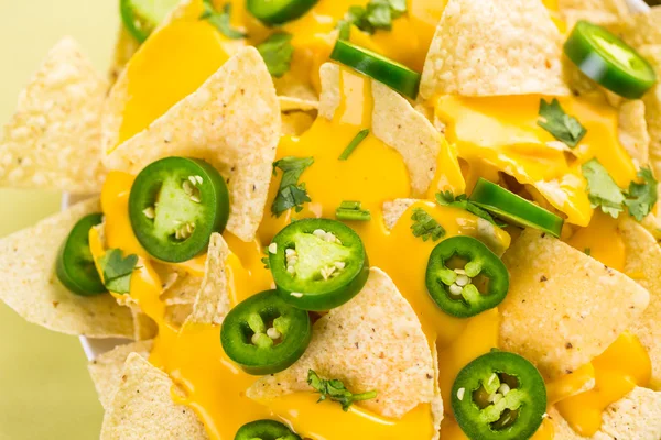 Vegetariánské nachos s tortilla chipsy — Stock fotografie