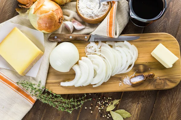 Zutaten für französische Zwiebelsuppe — Stockfoto