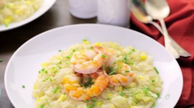 Kızarmış karidesli Risotto Mısır