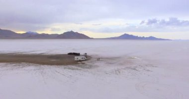 Kamyonet ve karavan Bonneville tuz Flats için seyahat