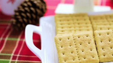 Smores istasyonla beyaz krema