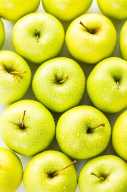 Altın lezzetli elma