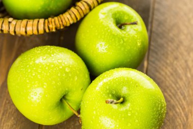 Organik Granny Smith elma