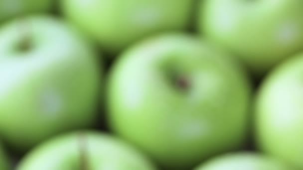 Biologische groene appels — Stockvideo