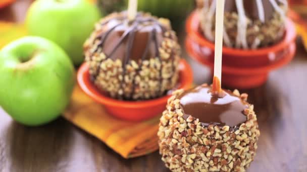 Caramel apples decorated for Halloween — Stock Video
