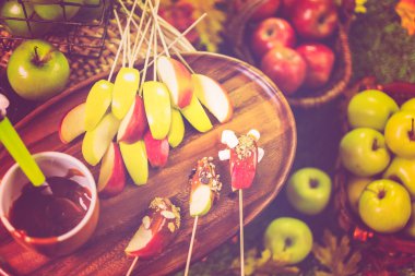 karamelli elma dilim