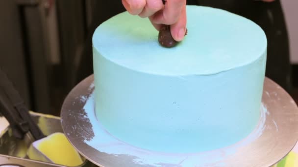 Яичный торт с шоколадом — стоковое видео