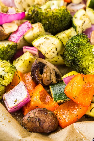 Verduras mixtas asadas frescas —  Fotos de Stock