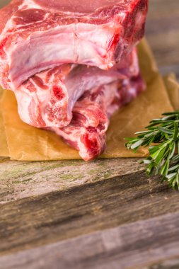 Organik aslan pirzola