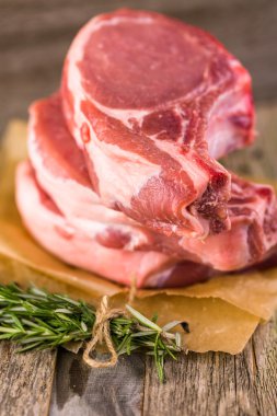 Organik aslan pirzola