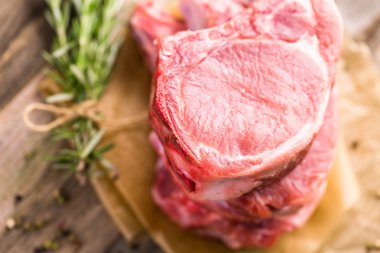 Organik aslan pirzola