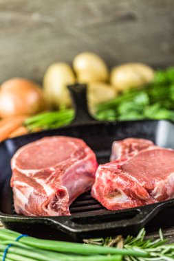 Organik aslan pirzola