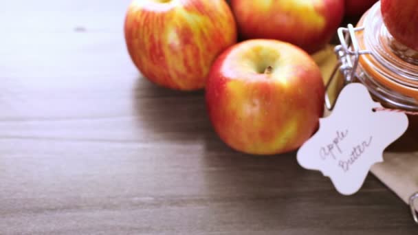 Домашнім яблучним маслом — стокове відео