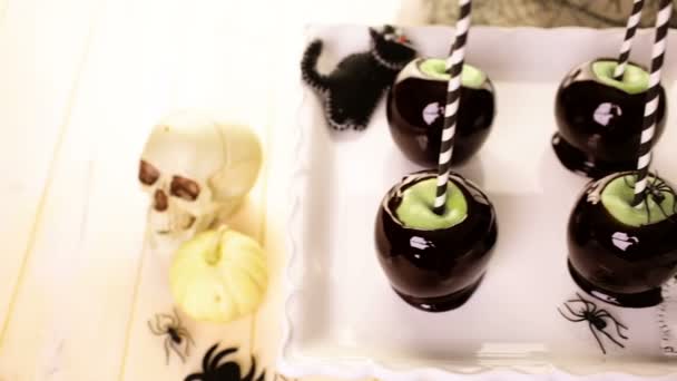 Candy appels voor Halloween party — Stockvideo