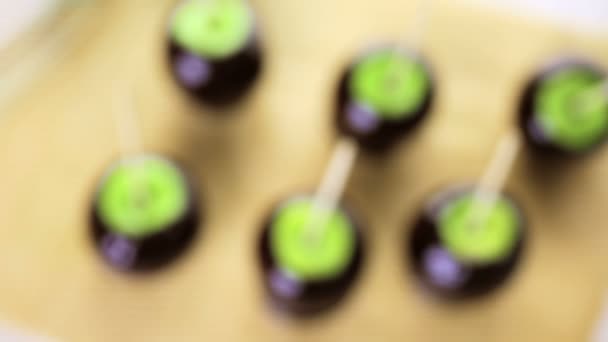 Pommes bonbons pour la fête d'Halloween — Video