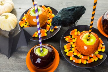 Cadılar Bayramı için şeker elma