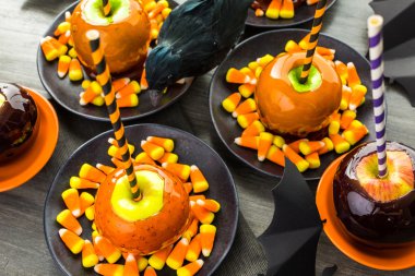 Cadılar Bayramı için şeker elma