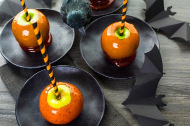 Cadılar Bayramı için şeker elma