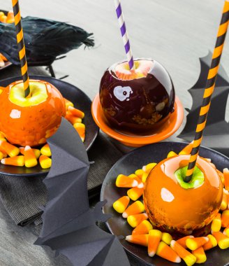 Cadılar Bayramı için şeker elma