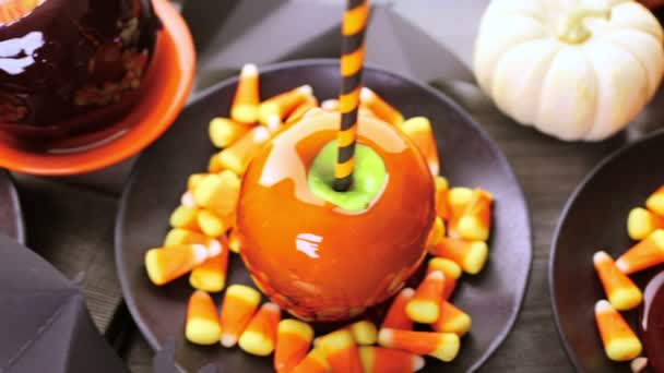 Pommes à bonbons pour Halloween — Video