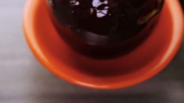 Süßigkeitenäpfel zu Halloween — Stockvideo