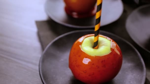 Manzanas dulces para Halloween — Vídeo de stock