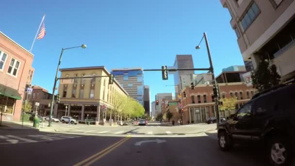 Conduciendo por el centro de Denver . — Vídeo de stock