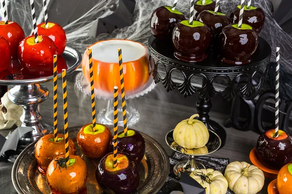 Maçãs doces para festa de Halloween Fotos De Bancos De Imagens Sem Royalties