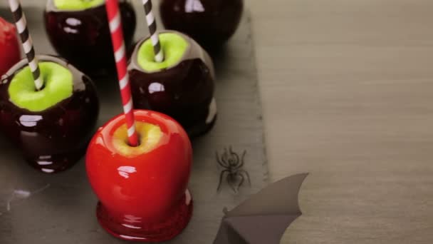 Maçãs doces para festa de Halloween — Vídeo de Stock