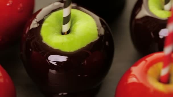 Maçãs doces para festa de Halloween — Vídeo de Stock