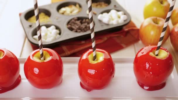 Handmade kandyz czerwone jabłka — Wideo stockowe