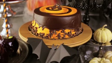 elma şekeri ve Cadılar Bayramı partisi için kek-pasta.