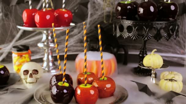 Candy Äpplen för Halloween-fest — Stockvideo