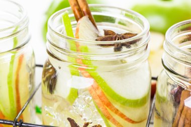 İnfüzyon elma suyu