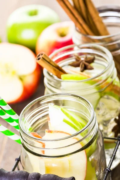 Infused apple water — Stock Photo, Image