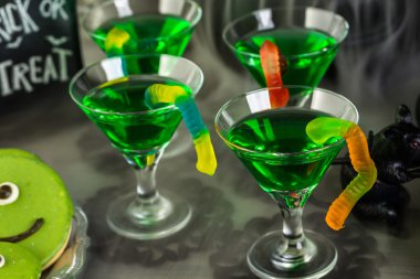 Cadılar Bayramı partisi için gıda tablo