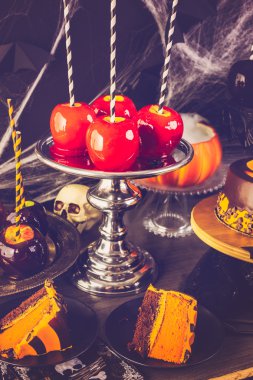 Cadılar Bayramı partisi için tablo