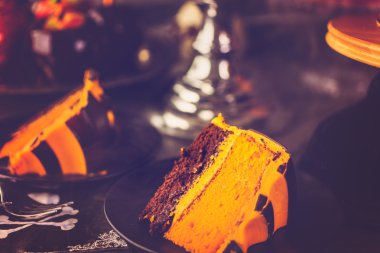 Cadılar Bayramı partisi için tablo