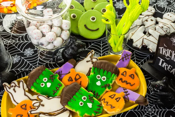 Variety of  Halloween treats — Stock Photo, Image