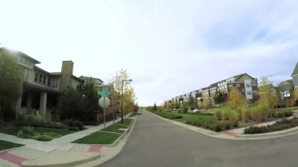 Drive through luxury residential neighborhood. — Stock Video