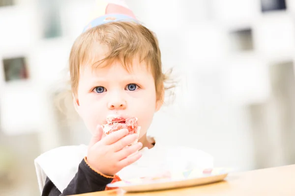 Toddler girl at Birthday party — Stock Photo, Image