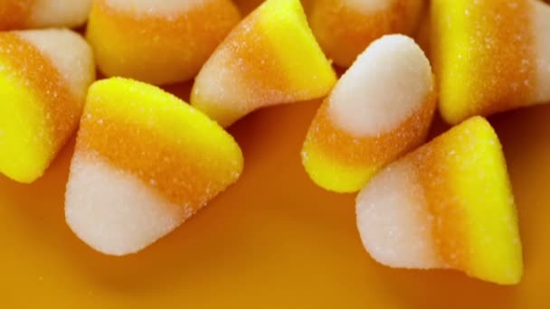 Dulces de maíz, golosinas de Halloween — Vídeos de Stock