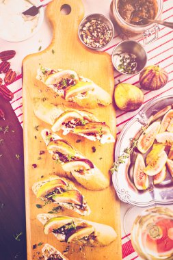 incir bruschetta organik California incir ile