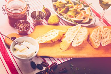 incir bruschetta organik California incir ile