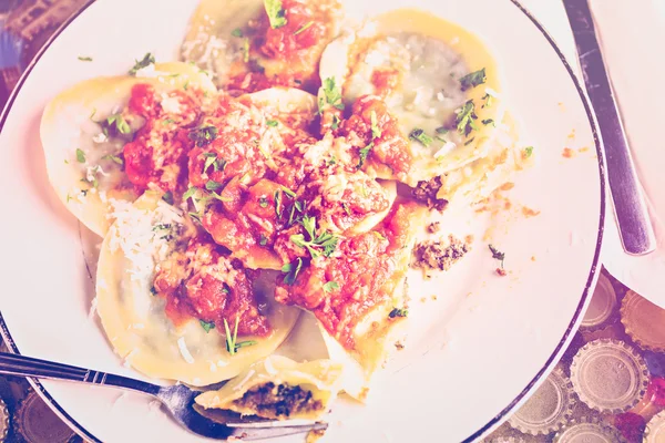 Raviolis frescos de gradmas italianos — Foto de Stock