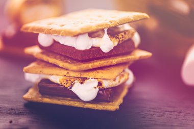 Smores büyük beyaz marshmallow ile