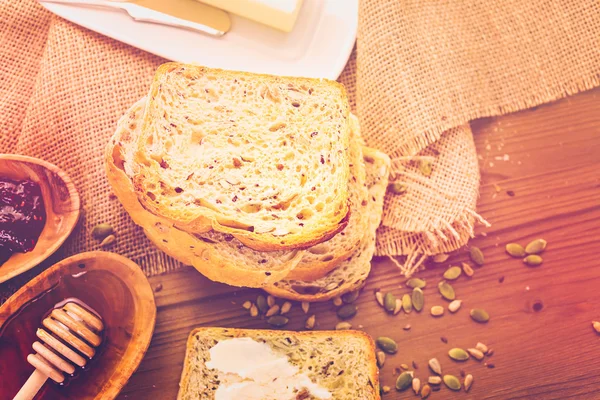 Pane fresco artigianale seminato — Foto Stock