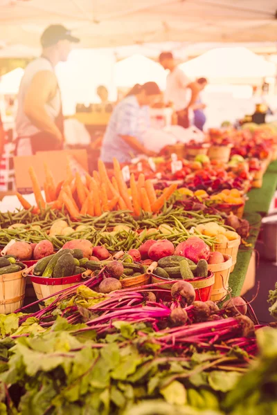 Verkauf frischer Bioprodukte — Stockfoto